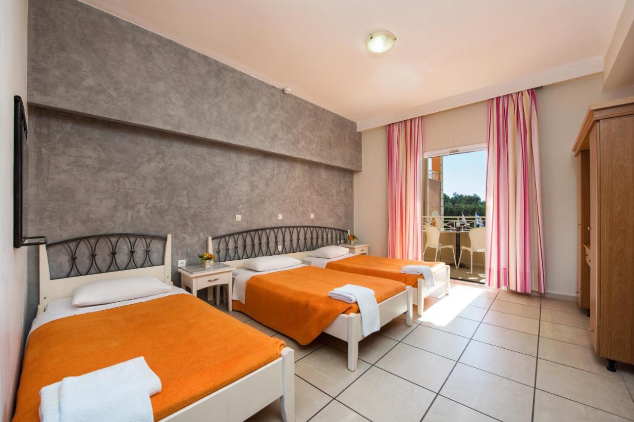 Kavos Plaza Hotel Extérieur photo