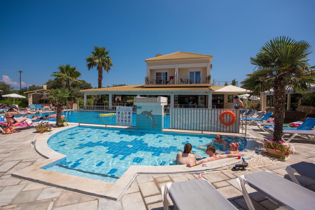 Kavos Plaza Hotel Extérieur photo